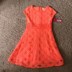 Girls NWT beautiful coral dress, size M